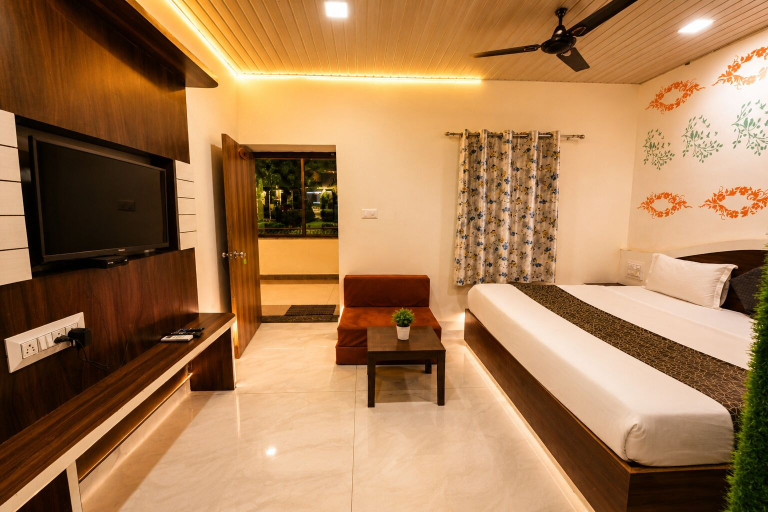 Room 4, Hotel Happy Forest - Boutique Garden Retreat in Mount Abu, Sirohi