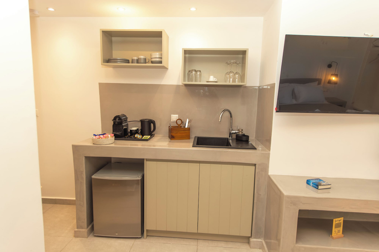 Room 4, Agia Marina Caldera Suites, South Aegean
