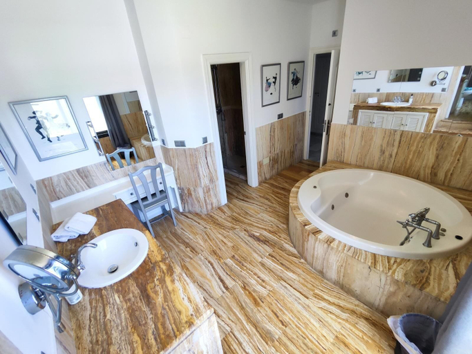 Bathroom 4, Large Group Puerto Banus 10 Rooms Pool, Málaga