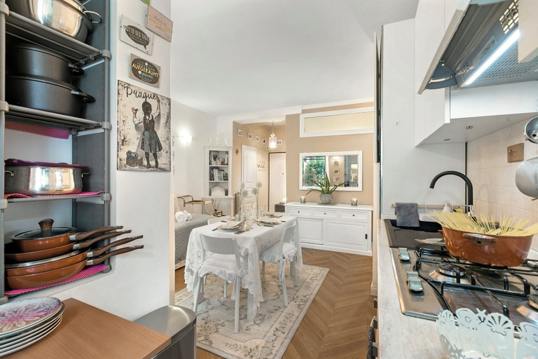 Private kitchen 4, Casa Amorosa Town Center With Terrace and A/C, Savona