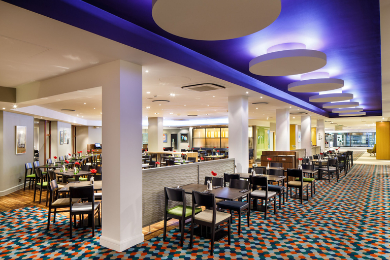 Food & Drinks 4, Holiday Inn London - Heathrow M4,jct.4 by IHG, London