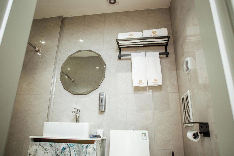 Bathroom 4, Singala Hotel Ulaanbaatar, Ulan Bator