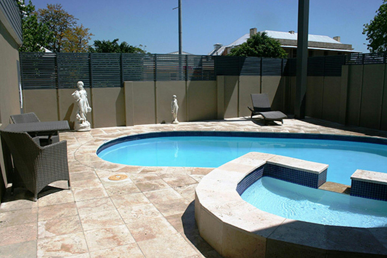 Sport & Beauty 2, Noahs Mid City Muswellbrook Inn, Muswellbrook