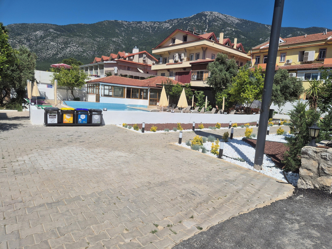 Property grounds, BENA PANSİYON, Fethiye