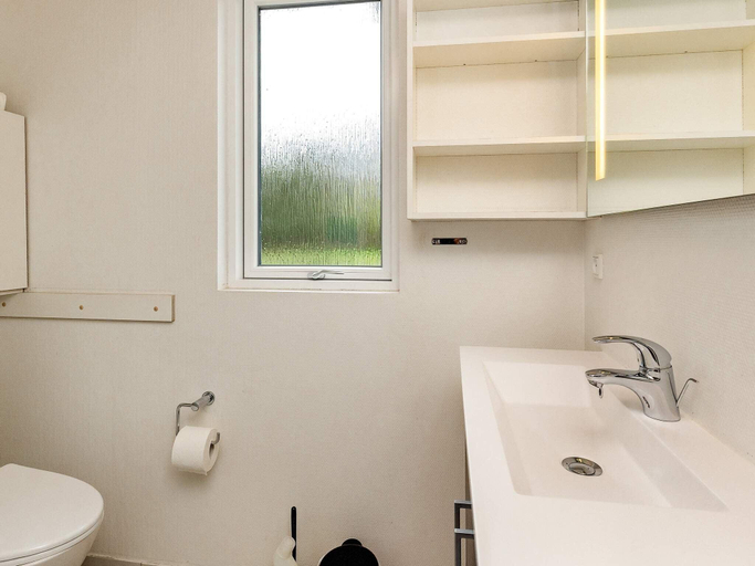 Bathroom 4, 5 star holiday home in Ålbæk, Frederikshavn