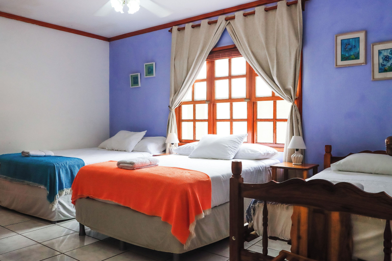 Room 3, Hotel Gracia, Tola