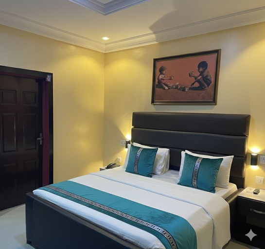 Room 5, Primal Hotel and Resort, Eti-Osa