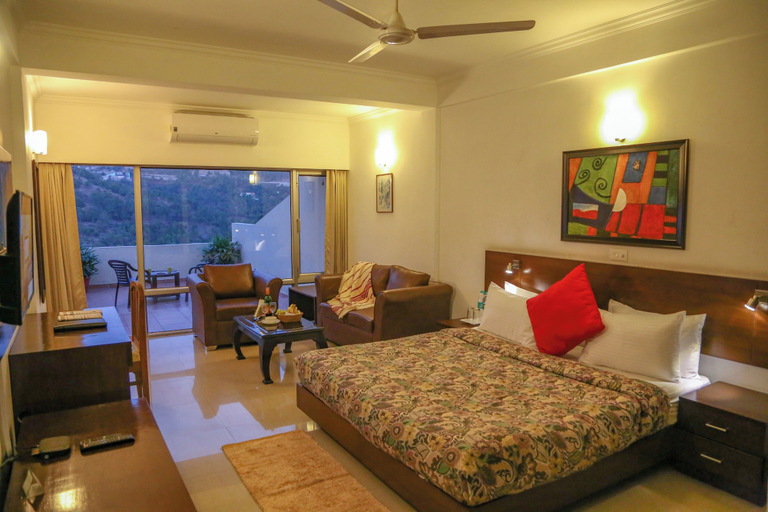 Bedroom 3, Misty Meadows Resort, Solan