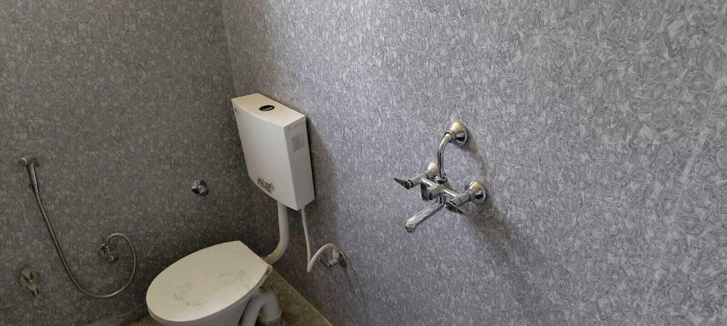 Bathroom 2, Hotel Imperial Garden, Patna