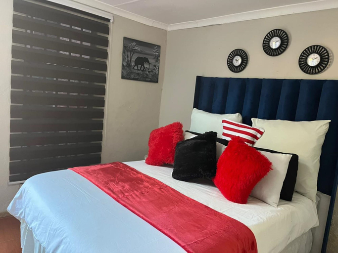 Room 2, Ecogreen Bed&Breakfast on Botha, Waterberg