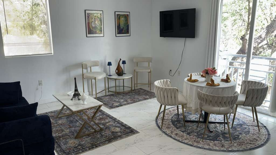 Living area, Bed & Breakfast Coconut Grove Miami, Miami-Dade