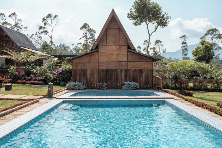 Pool 3, The Cabin Artana, Bandung