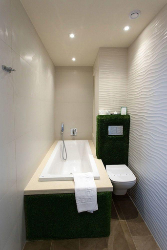 Bathroom 5, Ddream Hotel, St Julian's