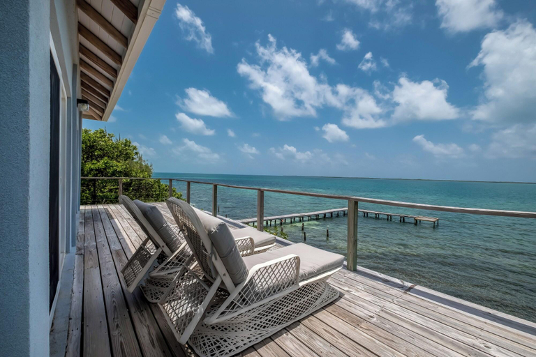 Bedroom 3, Thatch Caye, a Muy'Ono Resort