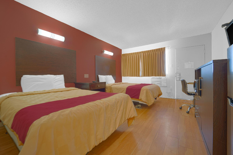 Bedroom 3, Mojave Hotel, Kern