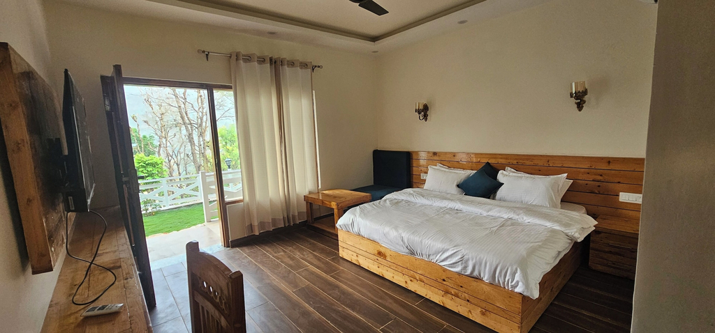 Room 5, Aamantran Stay S A Boutique Homestay, Garhwal