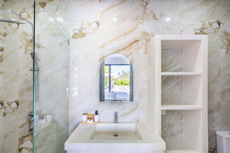 Bathroom 3, Villa Royal Lotus, Gianyar