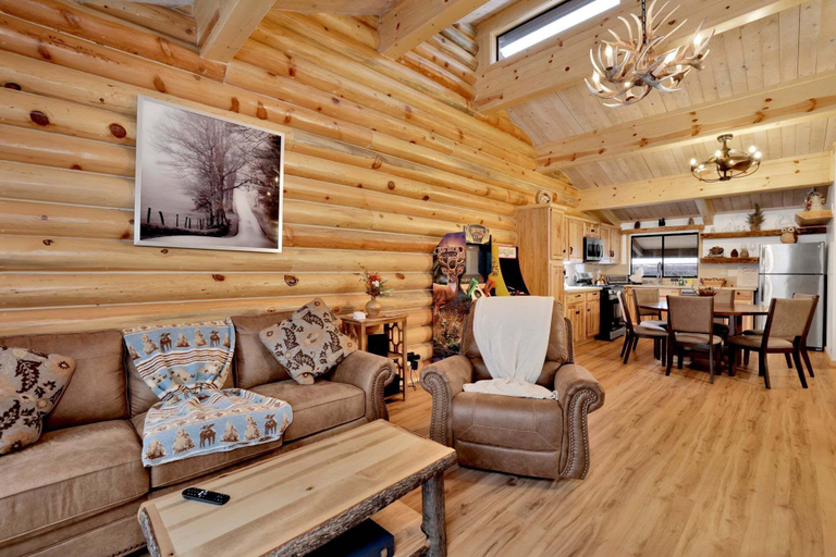 Living area 2, Ours De Ski Chateau, San Bernardino
