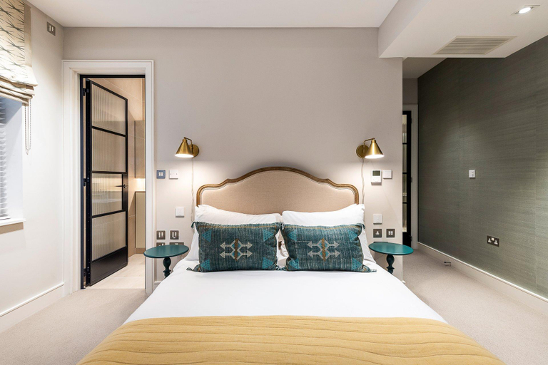 Bedroom 2, Pepys House A Modern Touch of History, London