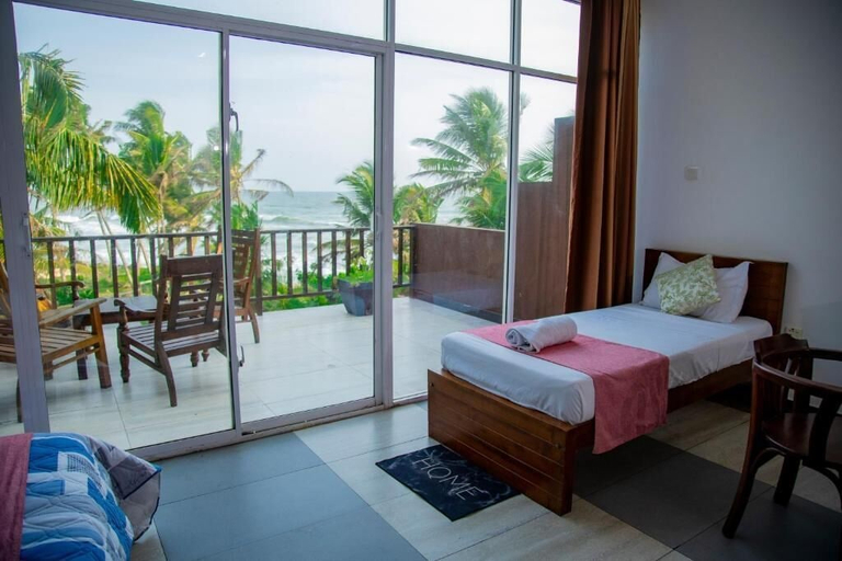 Room 5, Ocean Villa Den, Hikkaduwa