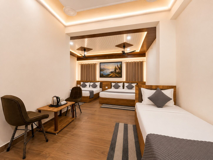 Room 3, Guru Kirpa Stays & Dine, Dehradun