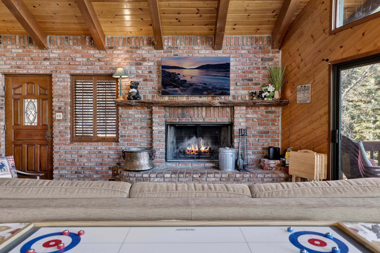 Interior 5, 2600-the Tree Top Cabin, San Bernardino