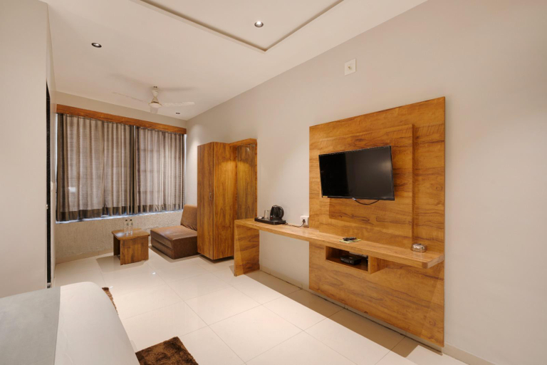 Bedroom 5, Hotel Hill City , Gandhinagar