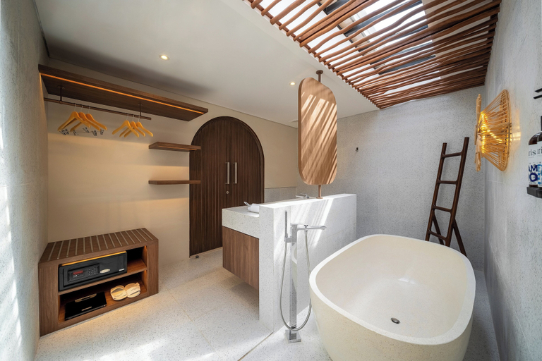 Bathroom 4, Solaris Villa Bali, Badung
