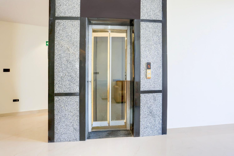 Lobby 5, Super Townhouse ISBT Dehradun, Dehradun