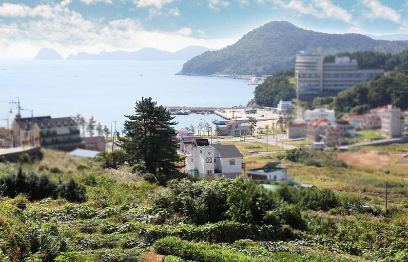 Others 3, Geojae Moraesoop Pension, Geoje
