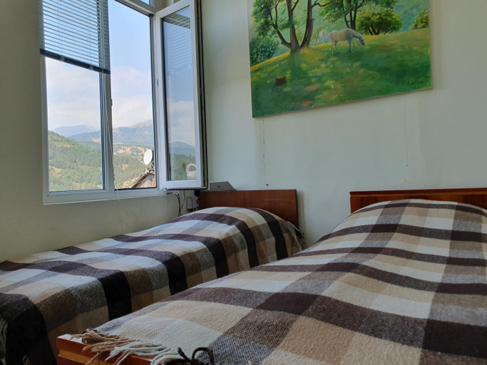 Bedroom 2, Певчая птица