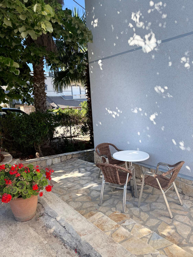 Others 2, Guesthouse Villa Dema, Sarandës