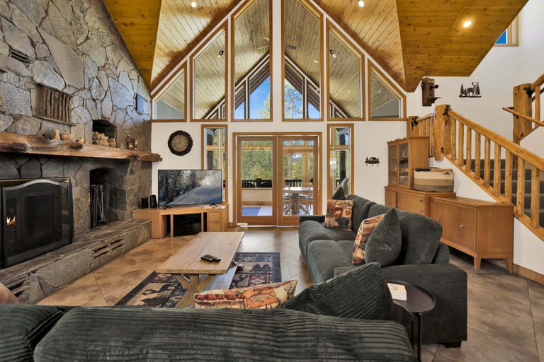 Interior 3, 2597-the Village Timber Lodge, San Bernardino