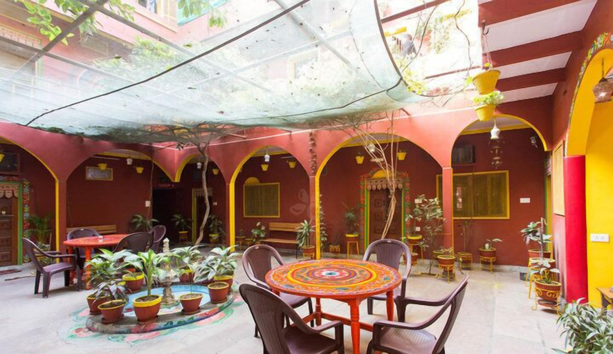 Food & Drinks 5, Ganpati Guest House, Varanasi