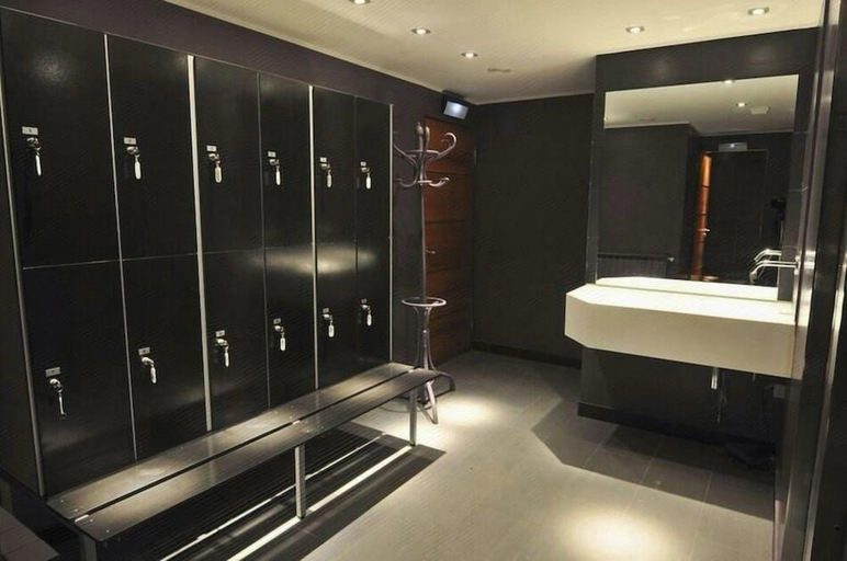 Bathroom, Hotel Restaurant Pessets & SPA, Lleida