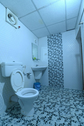 Bathroom 4, Silver Sands Malpe Beach Villa, Udupi