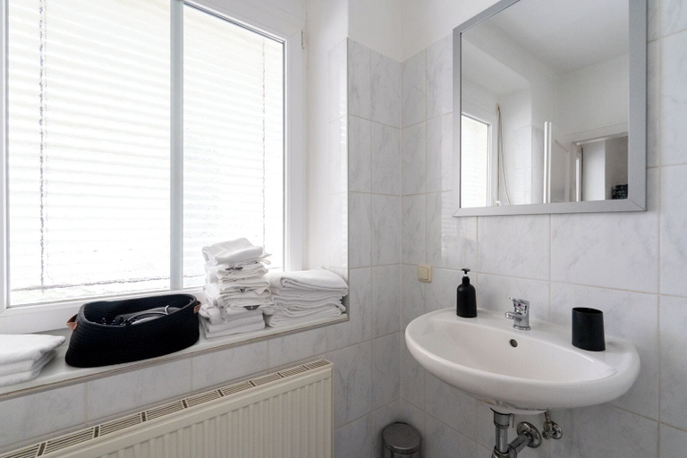 Bathroom 4, FarawayHomes Studio Leoben A21, Leoben