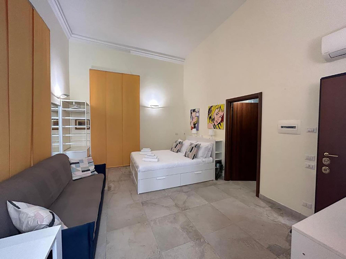 Room 2, Independent Rooms by Ghor, Rome