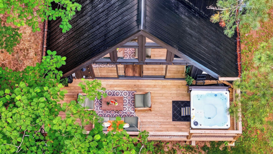 Interior 4, Fireside on Mortar by Avantstay Modern A-fram Home + Hot Tub + Firepit + Forest Views, Sevier