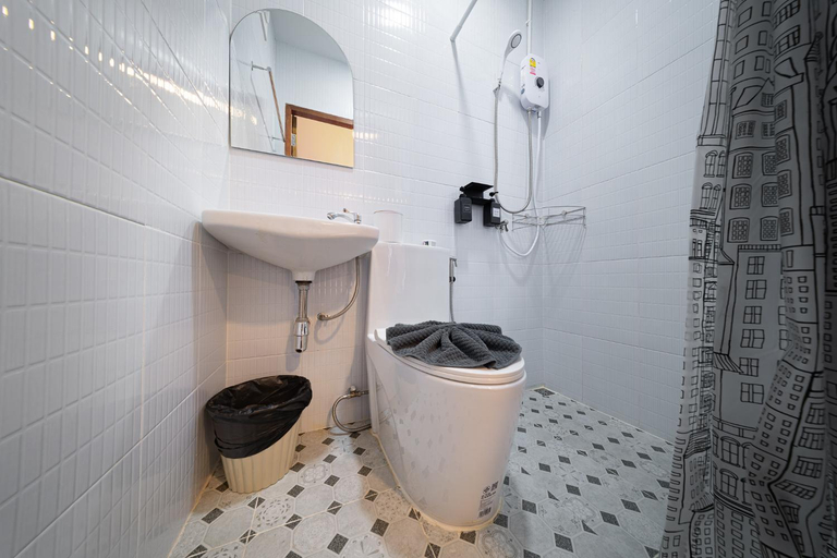 Bathroom 3, Sinai Rimtalay , Muang Rayong