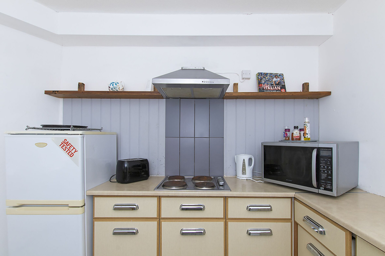 Others 4, Montague House, Conwy