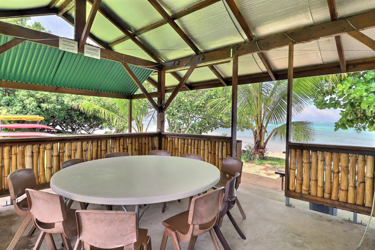 BBQ/picnic area, Fare Heimery - Plage Lagon Privée