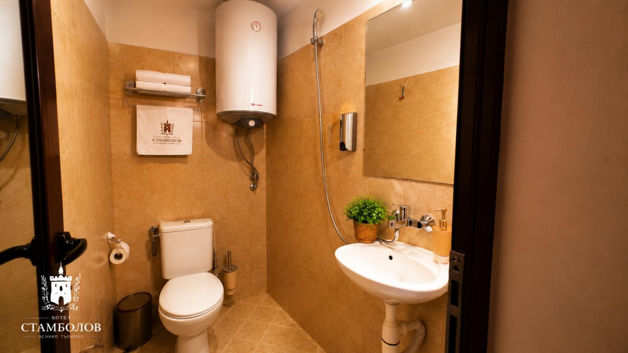 Bathroom 4, Hotel Stambolov, Veliko Tarnovo