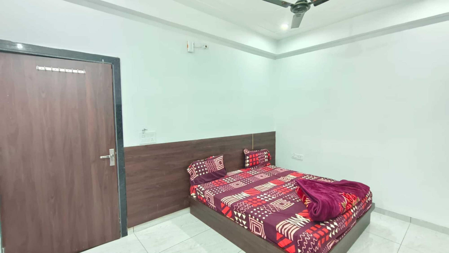 Room 2, Hotel Reengus Raj, Sikar