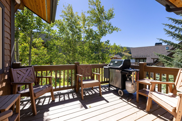 Property grounds 3, 43 Thackwell 3 Bedroom Condo, Summit