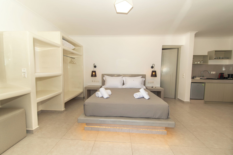 Room 5, Agia Marina Caldera Suites, South Aegean