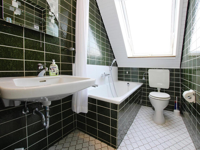 Bathroom 4, Ferienwohnung in Westerland, Nordfriesland