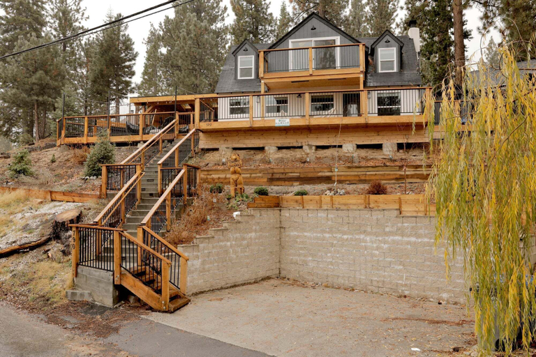 Exterior, 2593-stairway to Heaven, San Bernardino