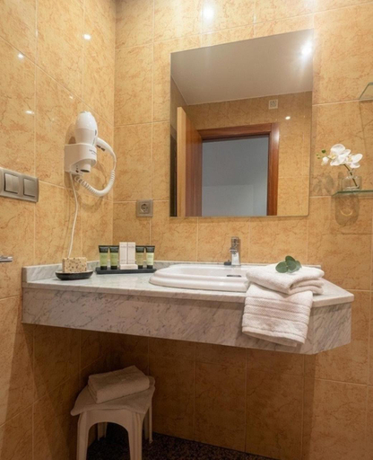 Bathroom 4, Hotel Arcos Catedral, Salamanca