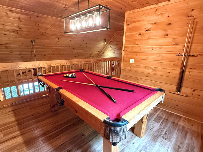 Game room 4, Silver Maple Summit 2 Bedroom Cabin, Sevier